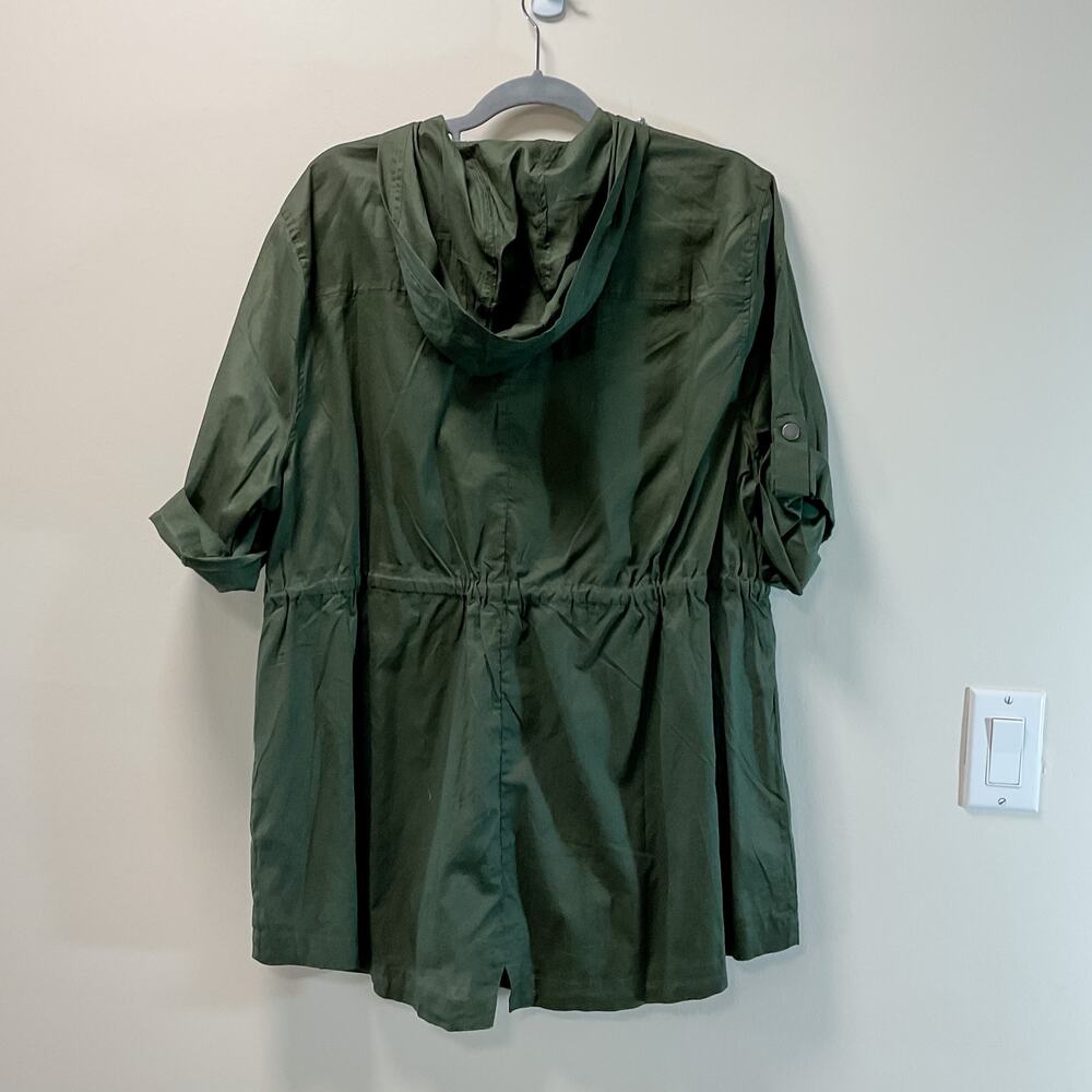 NWT Torrid size 2 VOILE SHORT SLEEVE HOODED ANORAK - Picture 2 of 2